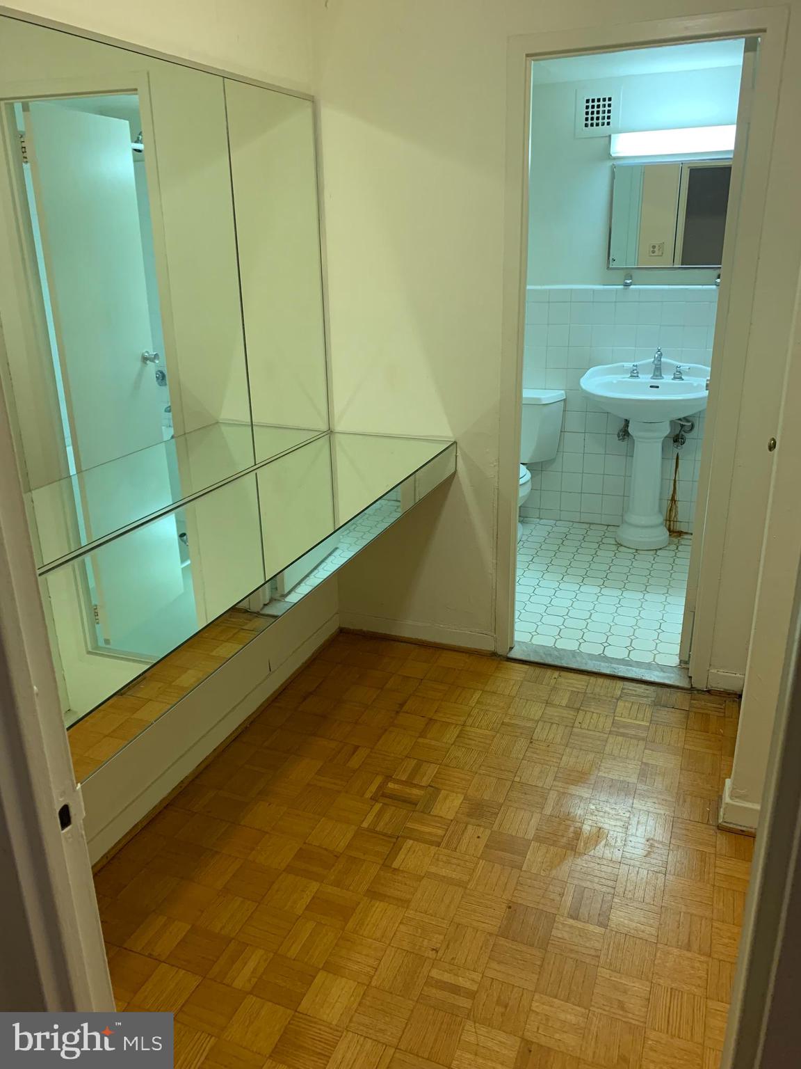 224-30 West Rittenhouse Square, Unit 2004 Philadelphia, PA 19103 - Photo 5 of 18