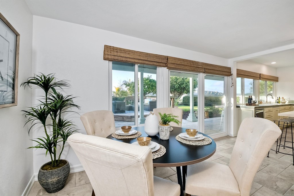 735 Santa Paula Solana Beach, CA 92075 - Photo 32 of 61 a living room with furniture and a potted plant
