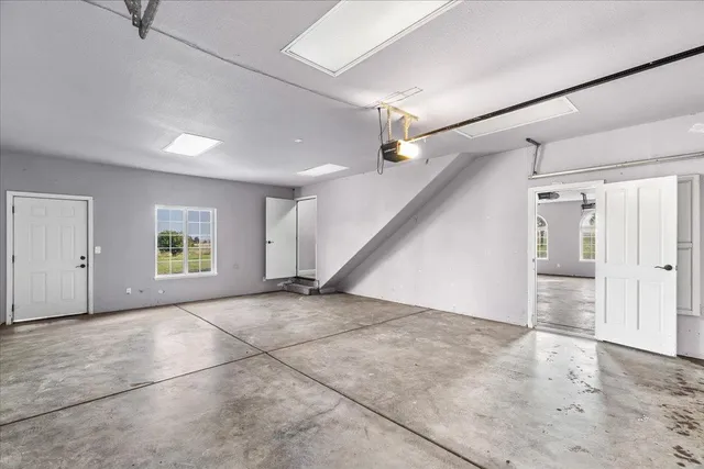 $1,100,000 | 22090 Arburua Road, Los Banos, CA 93635