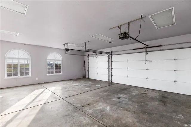 $1,100,000 | 22090 Arburua Road, Los Banos, CA 93635