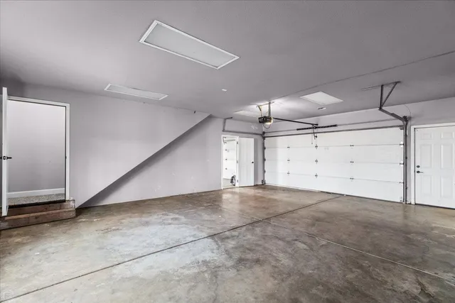 $1,100,000 | 22090 Arburua Road, Los Banos, CA 93635