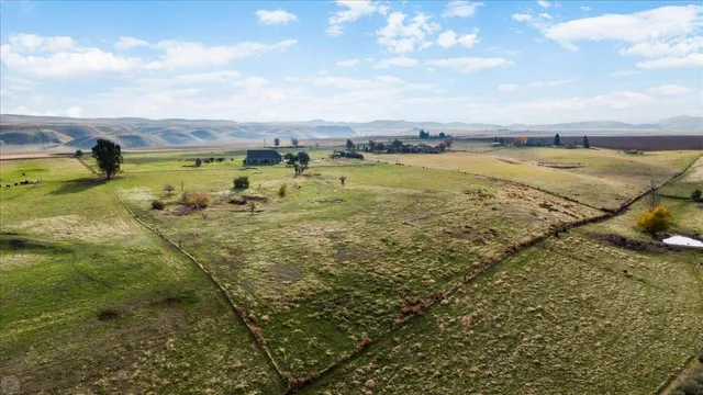 $1,100,000 | 22090 Arburua Road, Los Banos, CA 93635