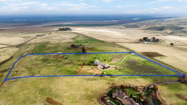 $1,100,000 | 22090 Arburua Road, Los Banos, CA 93635