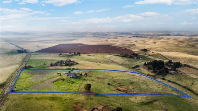 $1,100,000 | 22090 Arburua Road, Los Banos, CA 93635