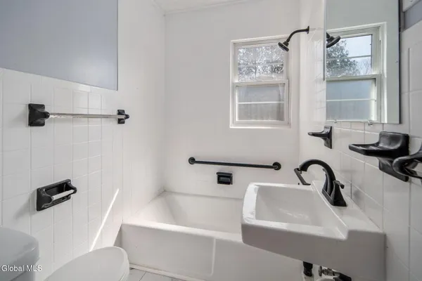 $339,999 | 6 Woodside Avenue, Moreau, NY 12803