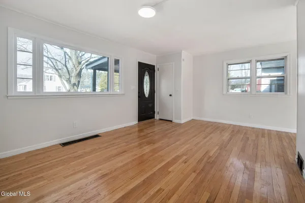 $339,999 | 6 Woodside Avenue, Moreau, NY 12803