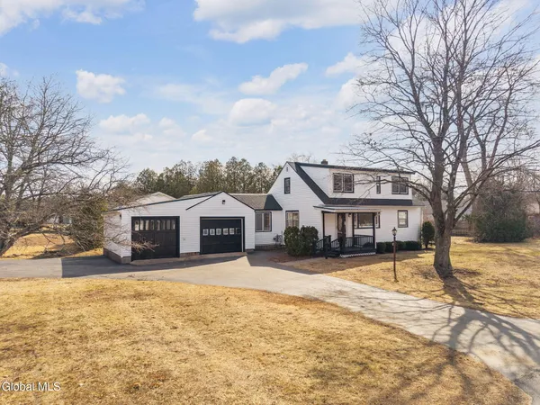 $339,999 | 6 Woodside Avenue, Moreau, NY 12803