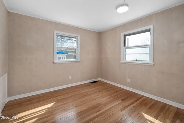 $339,999 | 6 Woodside Avenue, Moreau, NY 12803