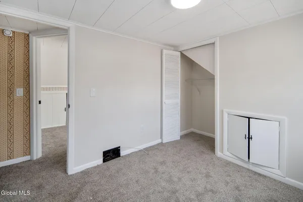 $339,999 | 6 Woodside Avenue, Moreau, NY 12803