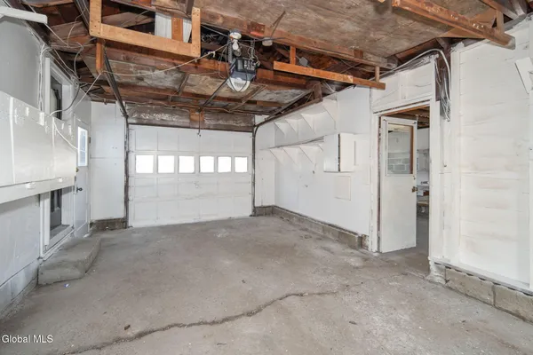 $339,999 | 6 Woodside Avenue, Moreau, NY 12803