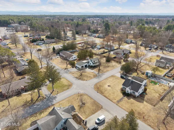 $339,999 | 6 Woodside Avenue, Moreau, NY 12803