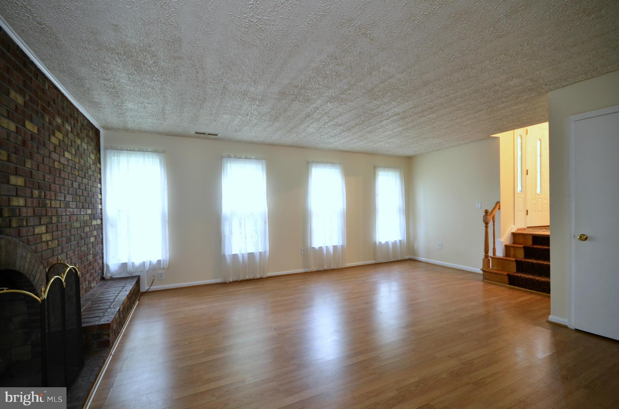 8620 Atwell Road Potomac, MD 20854 - Photo 11 of 30 Family Room