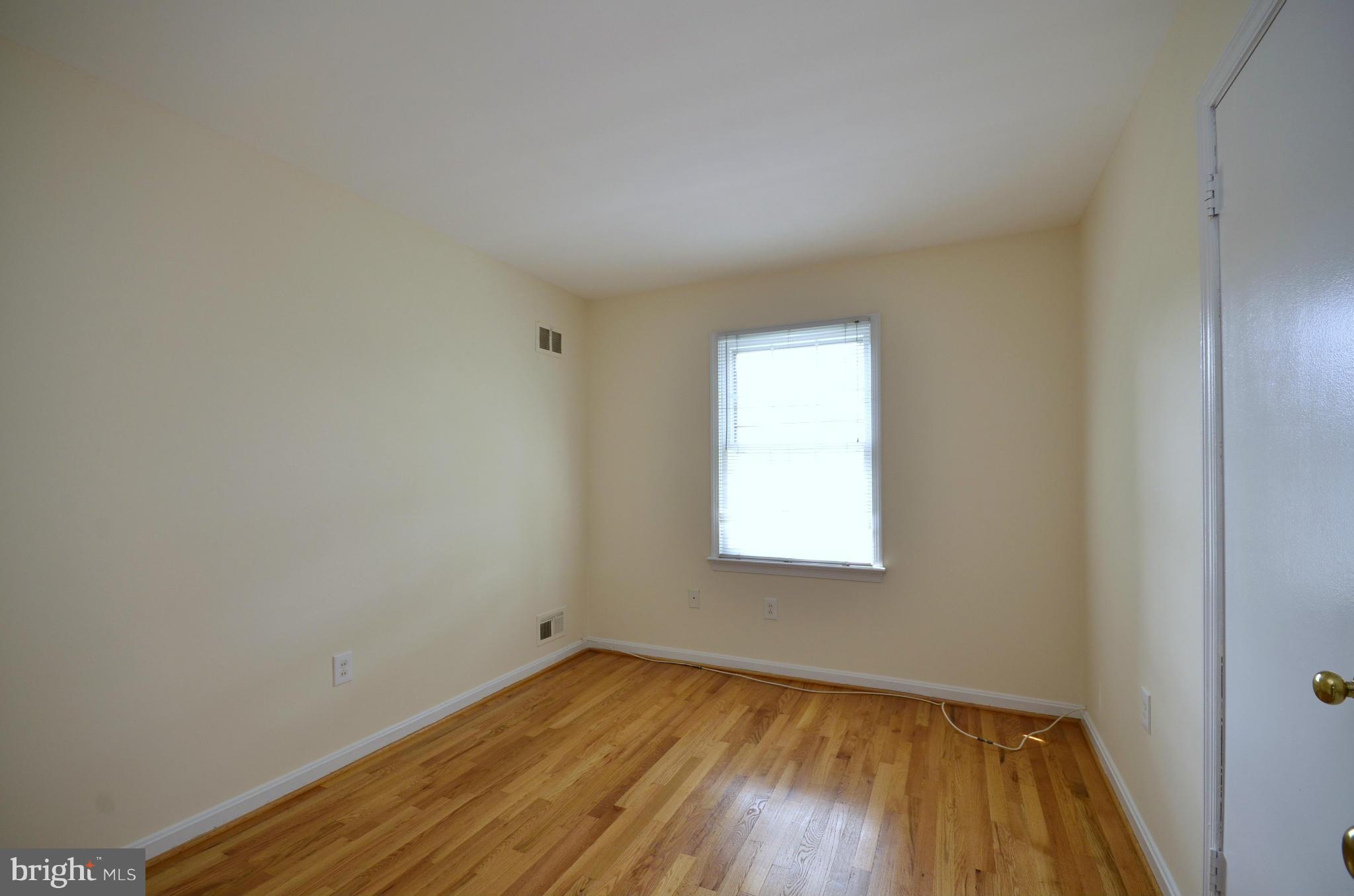 8620 Atwell Road Potomac, MD 20854 - Photo 13 of 30 Bedroom