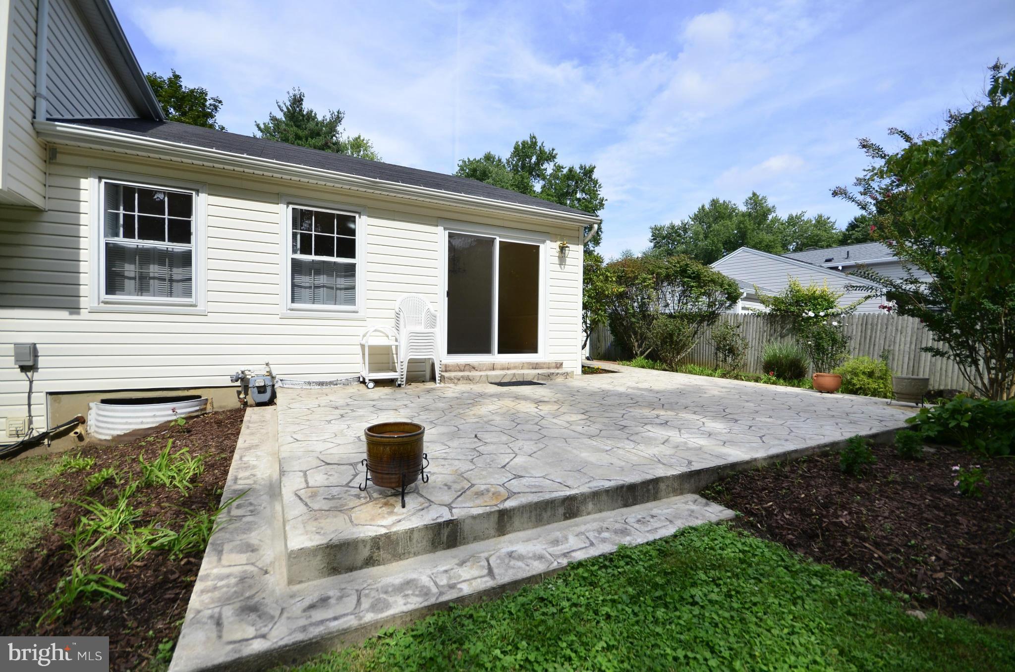 8620 Atwell Road Potomac, MD 20854 - Photo 29 of 30 Exterior (Rear)