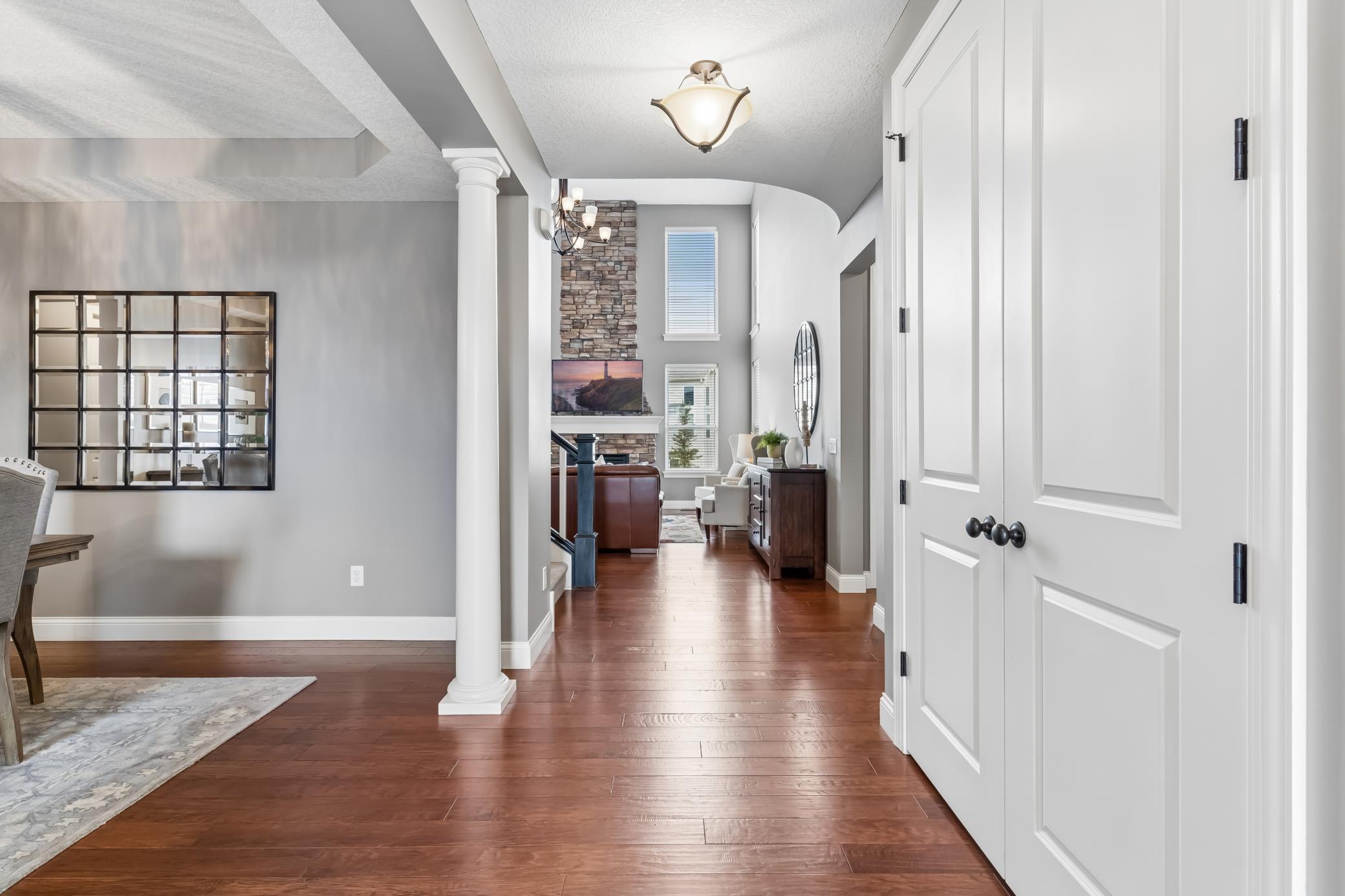 1052 Jubert Trail Medina, MN 55340 - Photo 4 of 61