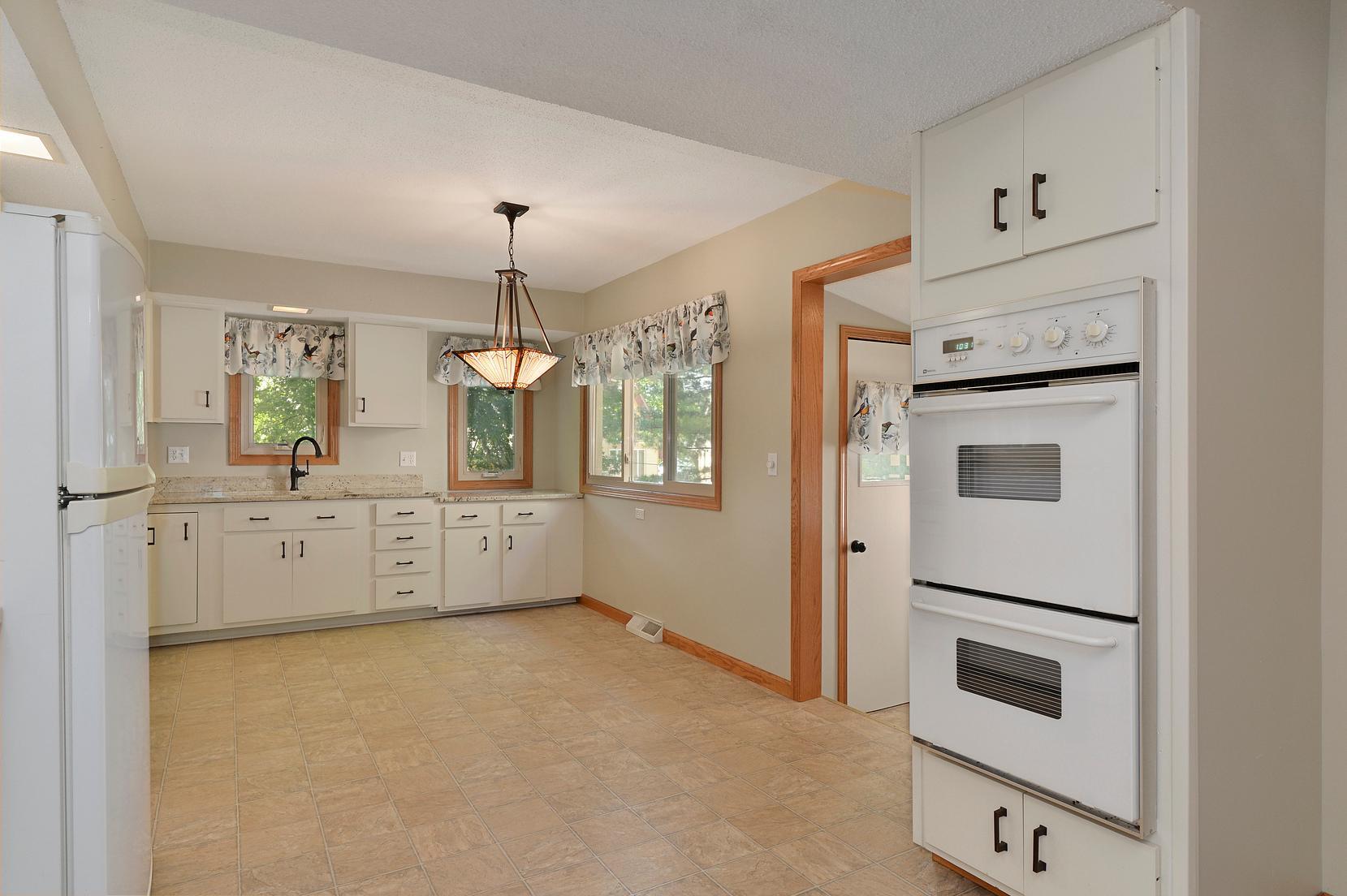 1347 Rest Point Circle Orono, MN 55364 - Photo 6 of 23 Gallery Image 6