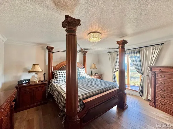 $459,000 | 213 West Wood Street, Shelbina, MO 63468