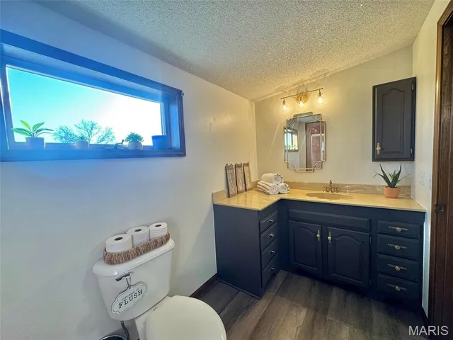 $479,000 | 213 West Wood Street, Shelbina, MO 63468