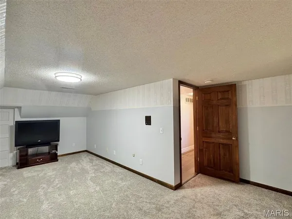 $459,000 | 213 West Wood Street, Shelbina, MO 63468