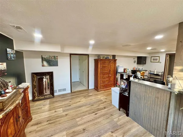 $459,000 | 213 West Wood Street, Shelbina, MO 63468