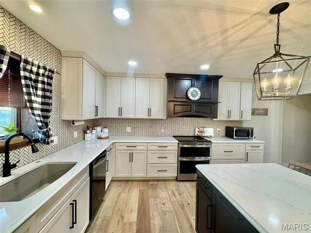 $479,000 | 213 West Wood Street, Shelbina, MO 63468