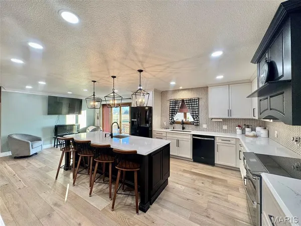 $459,000 | 213 West Wood Street, Shelbina, MO 63468