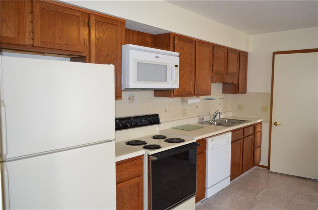 1137 Foxboro Road, Unit 1137 Springfield, OH 45503 - Photo 2 of 25