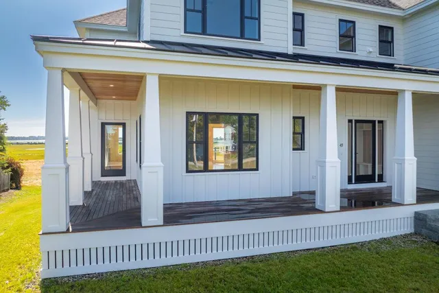 $2,650,000 | 49 Seaveys Landing Road, Scarborough, ME 04074