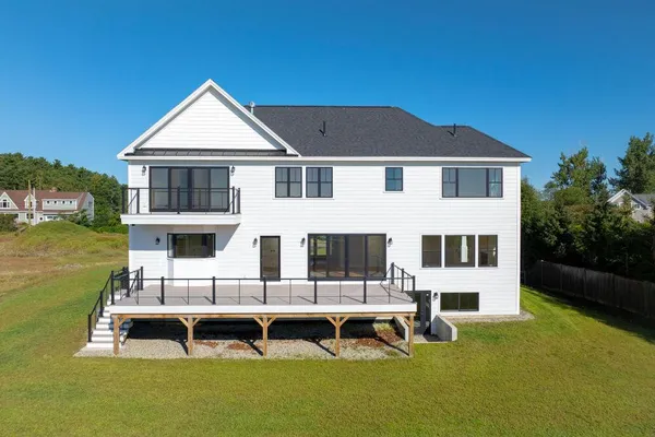 $2,495,000 | 49 Seaveys Landing Road, Scarborough, ME 04074