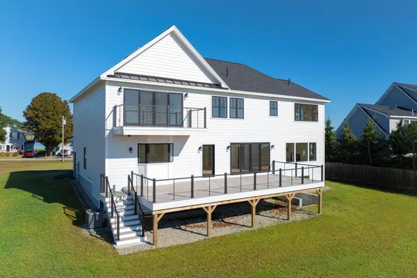 $2,495,000 | 49 Seaveys Landing Road, Scarborough, ME 04074