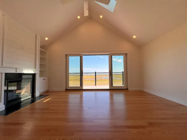 $2,650,000 | 49 Seaveys Landing Road, Scarborough, ME 04074