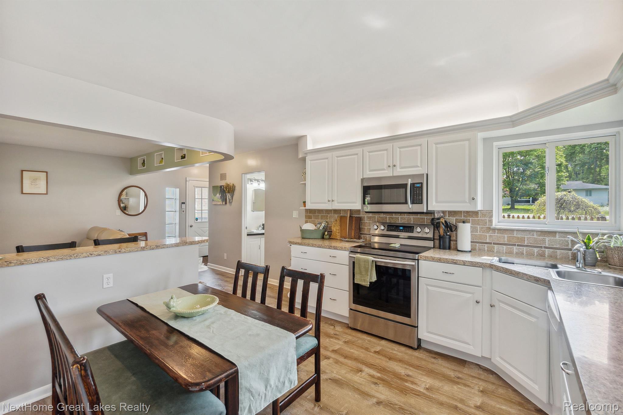 2141 Reid Road Flint, MI 48507 - Photo 16 of 40