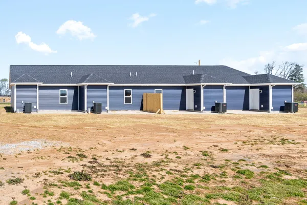 $1,195 | 9530 Russellville Road, Unit A, Guthrie, KY 42234