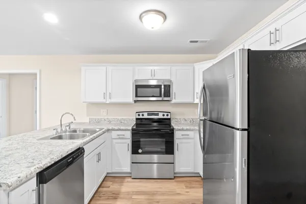 $1,195 | 9530 Russellville Road, Unit A, Guthrie, KY 42234