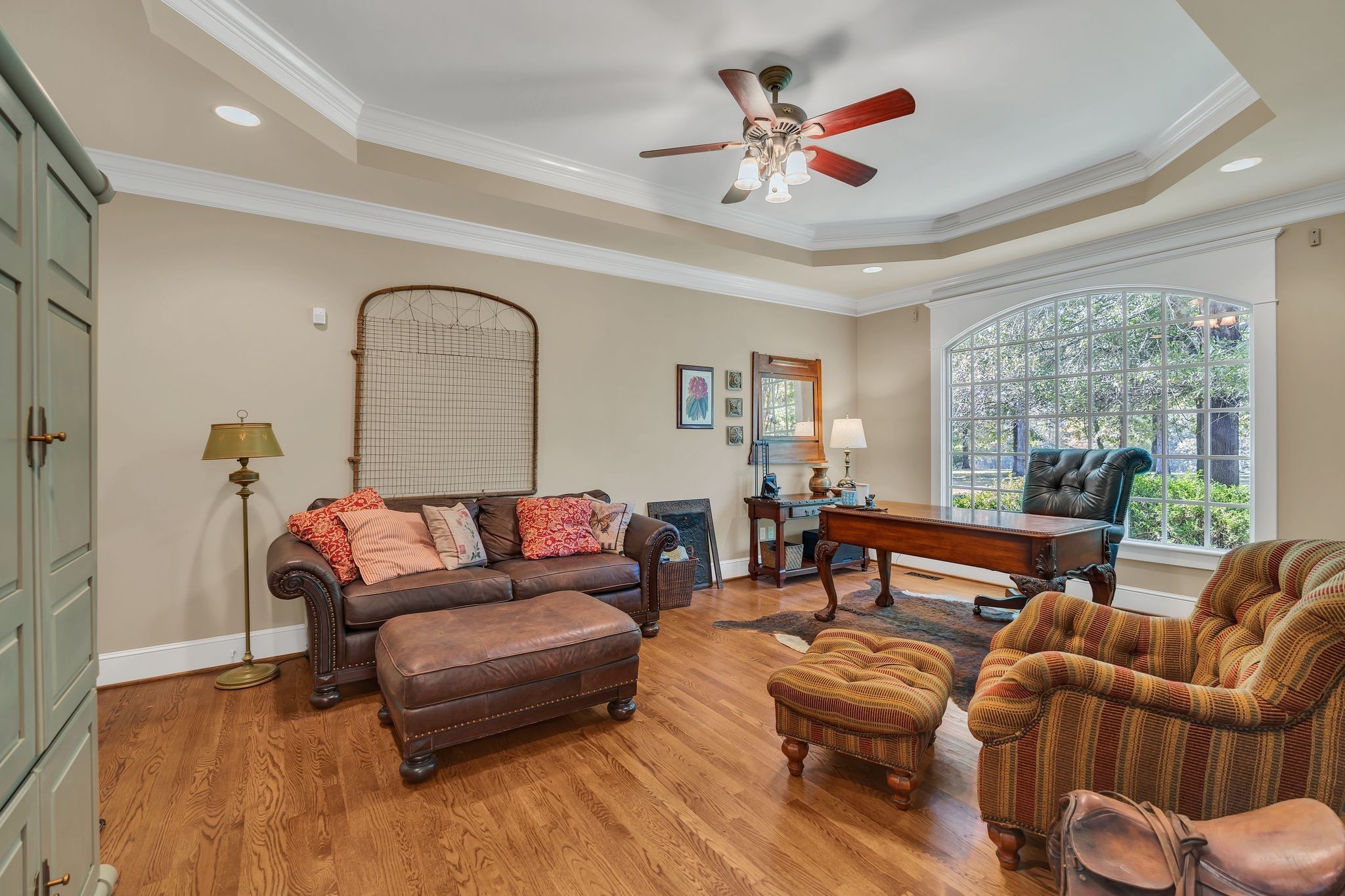 94 Oak Shadow Drive Loretto, TN 38469 - Photo 32 of 68 a living room with furniture and a large window