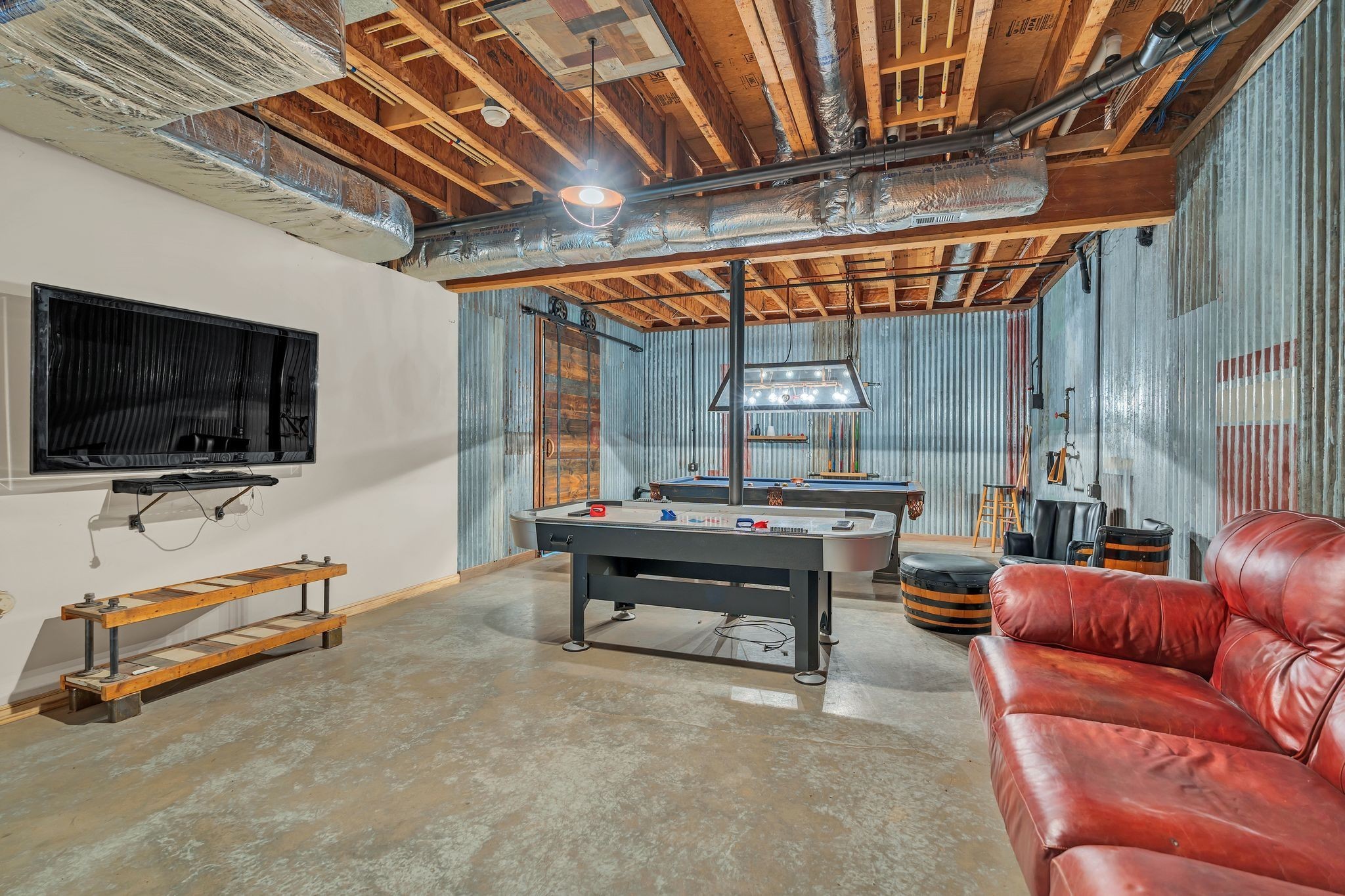 94 Oak Shadow Drive Loretto, TN 38469 - Photo 55 of 68 a living room with furniture and a flat screen tv
