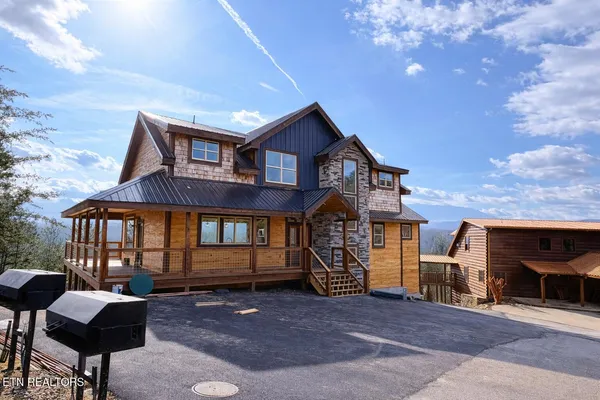 $2,050,000 | 2004 Thistle Thorn Trail, Sevierville, TN 37876