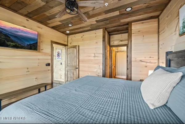 $2,050,000 | 2004 Thistle Thorn Trail, Sevierville, TN 37876