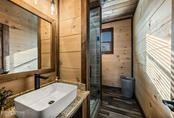 $2,050,000 | 2004 Thistle Thorn Trail, Sevierville, TN 37876