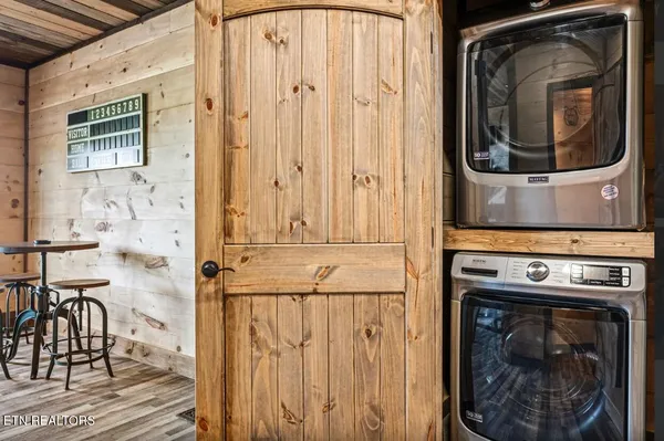 $2,050,000 | 2004 Thistle Thorn Trail, Sevierville, TN 37876