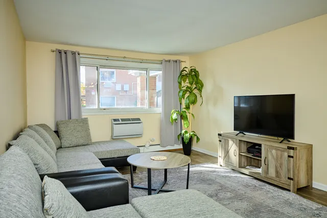 $155,000 | 8541 Lotus Avenue, Unit 712, Skokie, IL 60077