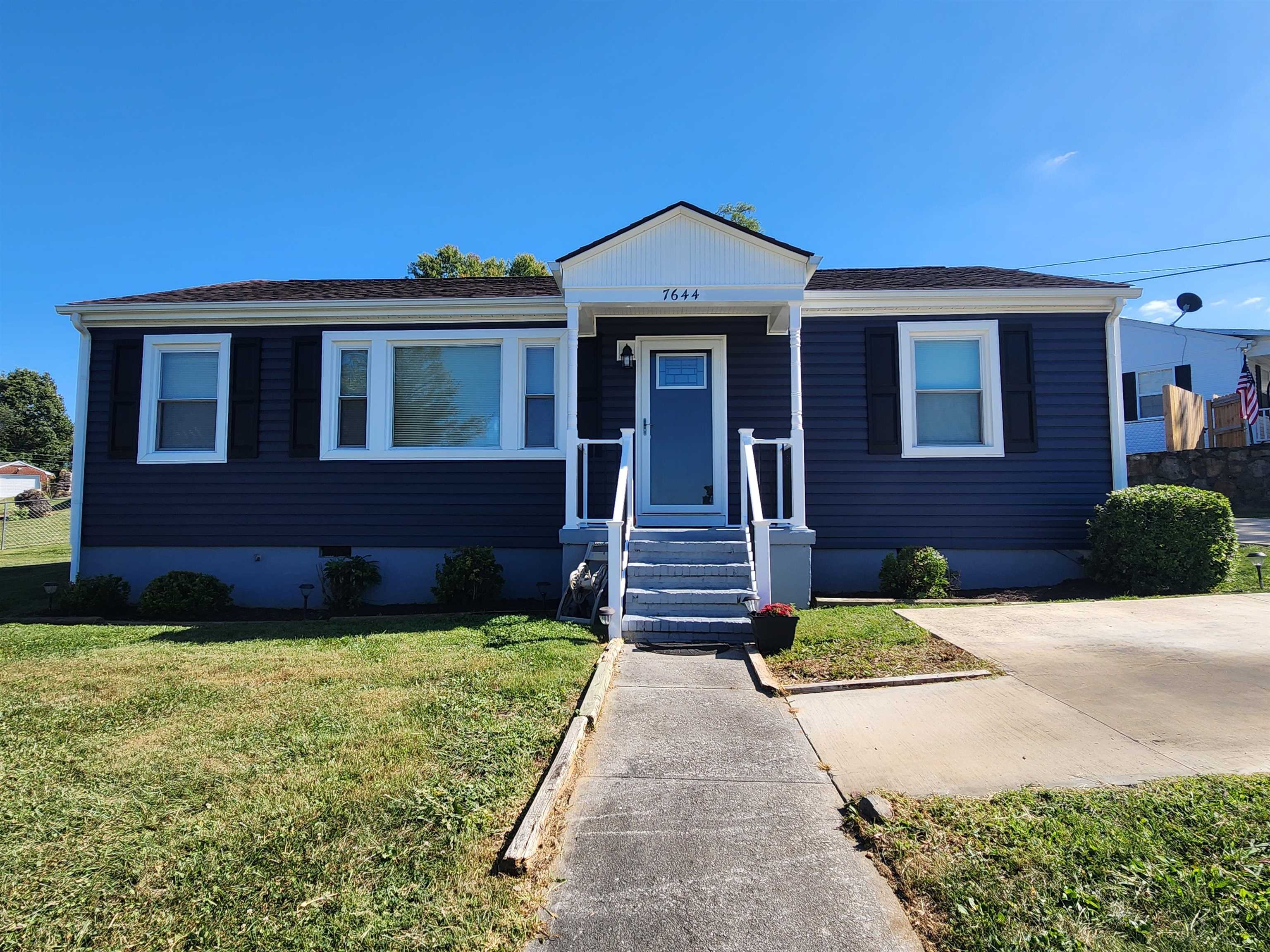 7644 Brandon Road Radford, VA 24141 - Photo 2 of 45 Gallery Image 2