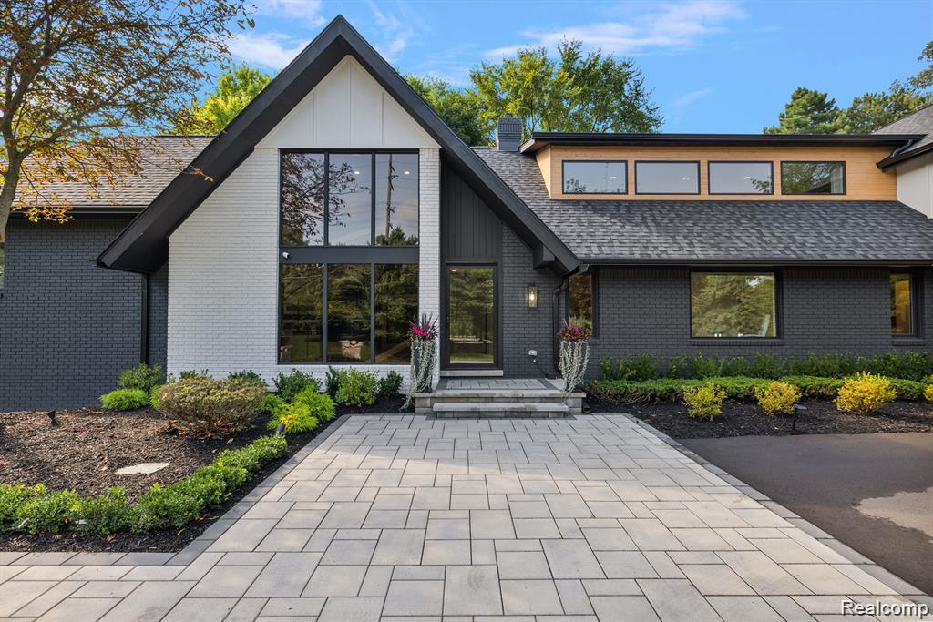 1367 West Long Lake Road Bloomfield Hills, MI 48302 - Photo 5 of 78 GetMedia.jpg