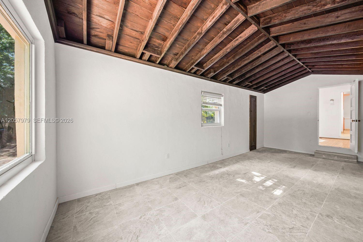 5842 Alton Road Miami Beach, FL 33140 - Photo 15 of 35