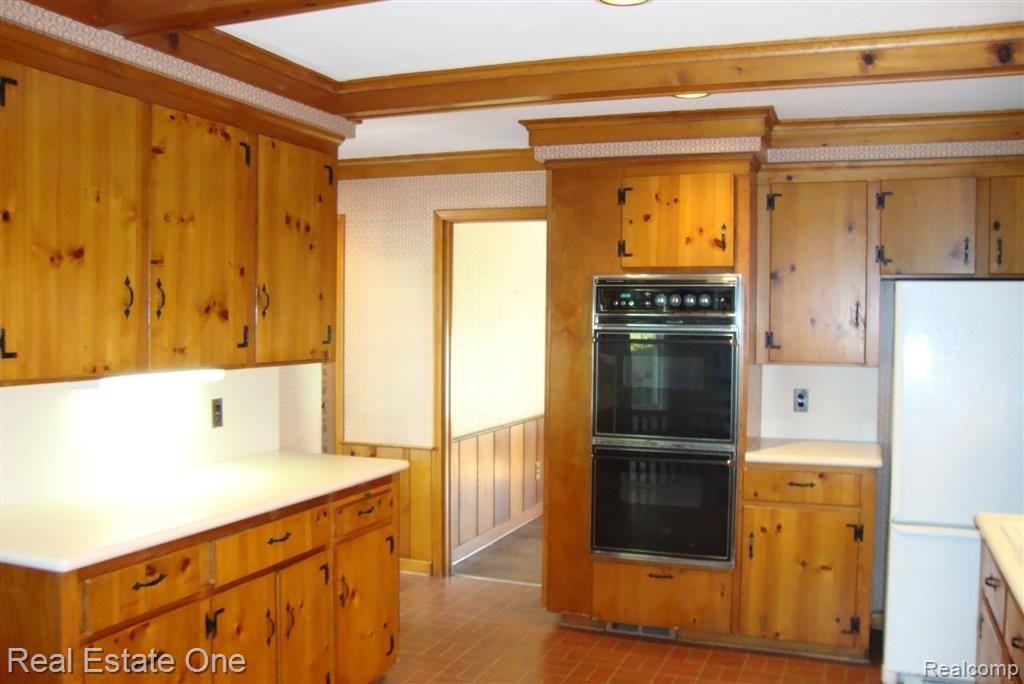 4170 Valley Forge Road Bloomfield Hills, MI 48301 - Photo 18 of 25 Kitchen