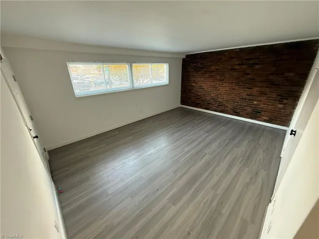 $925 | 222 North Hawthorne Road, Unit B, Winston-Salem, NC 27104