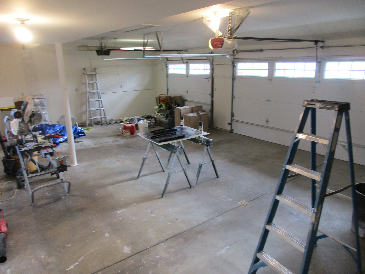 507 San Carlos Road Minooka, IL 60447 - Photo 37 of 48 a view of a room with gym equipment