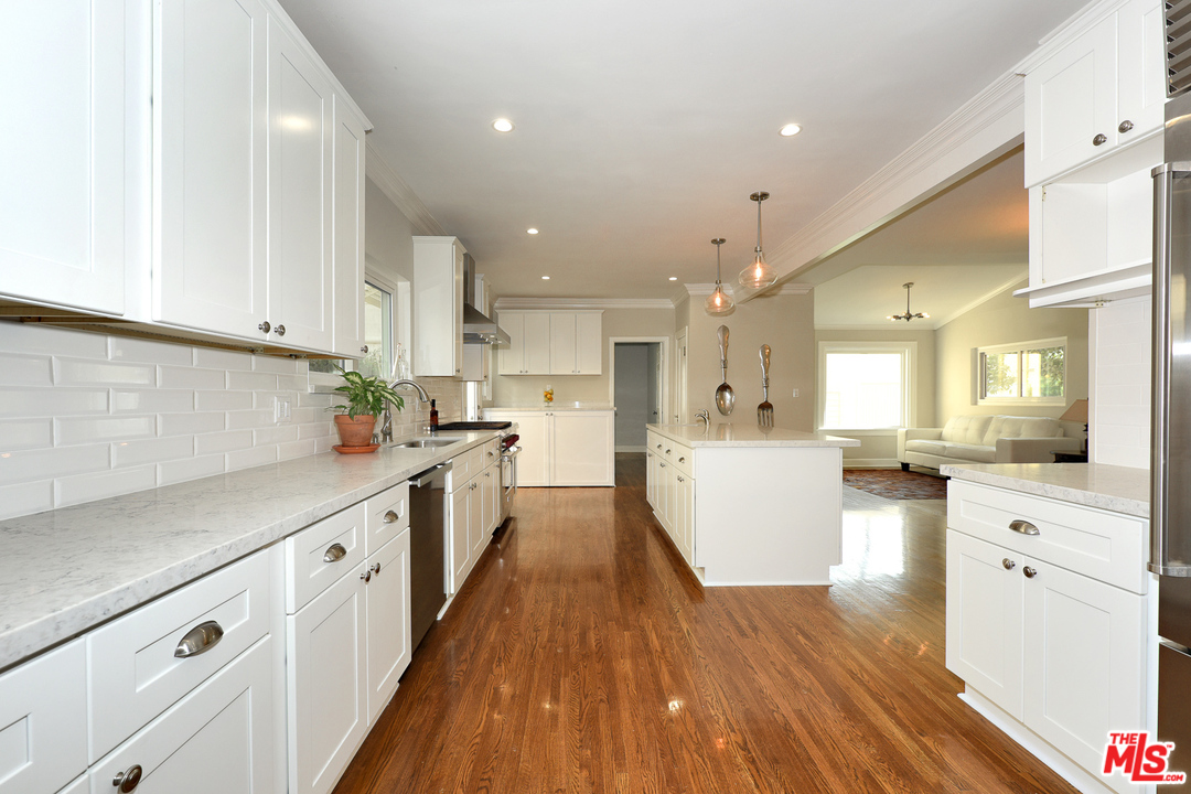 1962 Virginia Road Los Angeles, CA 90016 - Photo 11 of 35 Gallery Image 11