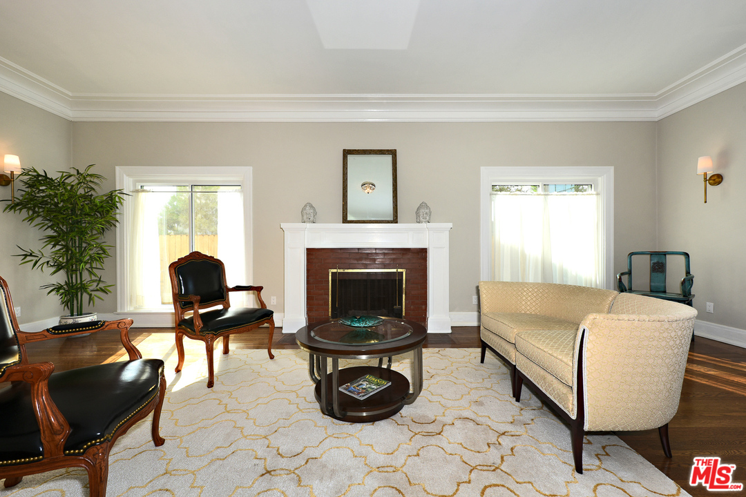 1962 Virginia Road Los Angeles, CA 90016 - Photo 8 of 35 Gallery Image 8