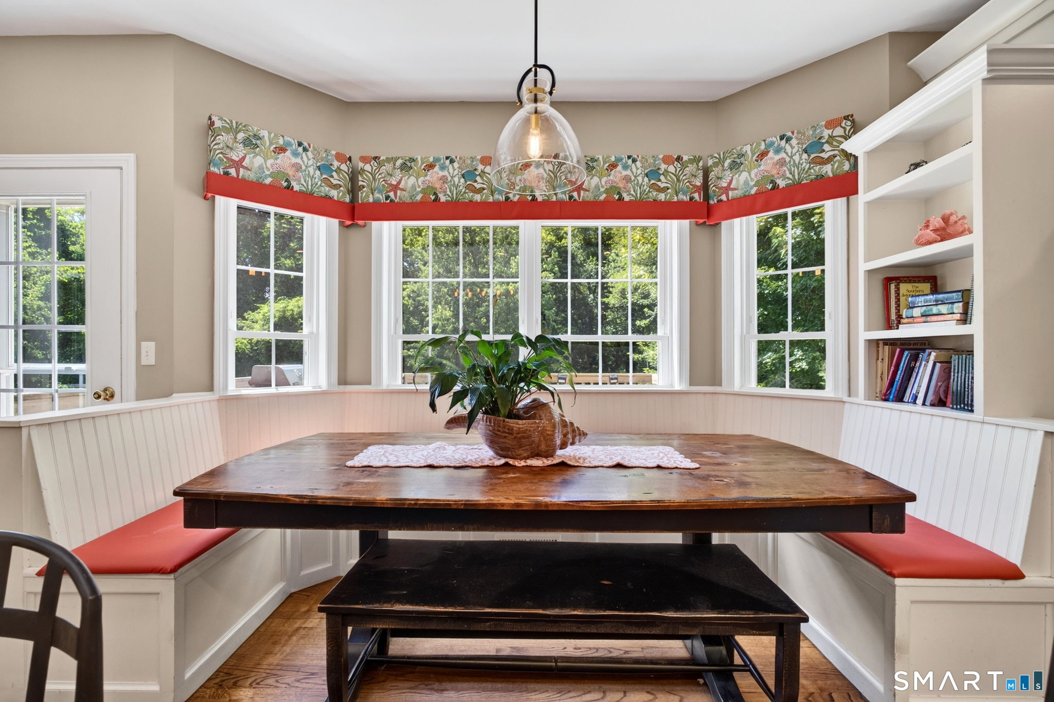 89 Falls Landing Road Deep River, CT 06417 - Photo 11 of 40 Kitchen Table Nook